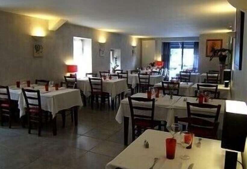 Отель Hôtel Restaurant Le Saint Augustin