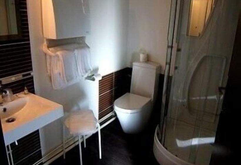 Отель Hôtel Restaurant Le Saint Augustin