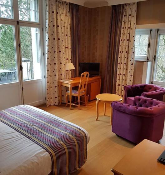 Отель La Ferronniere