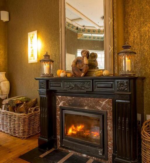 Отель La Ferronniere