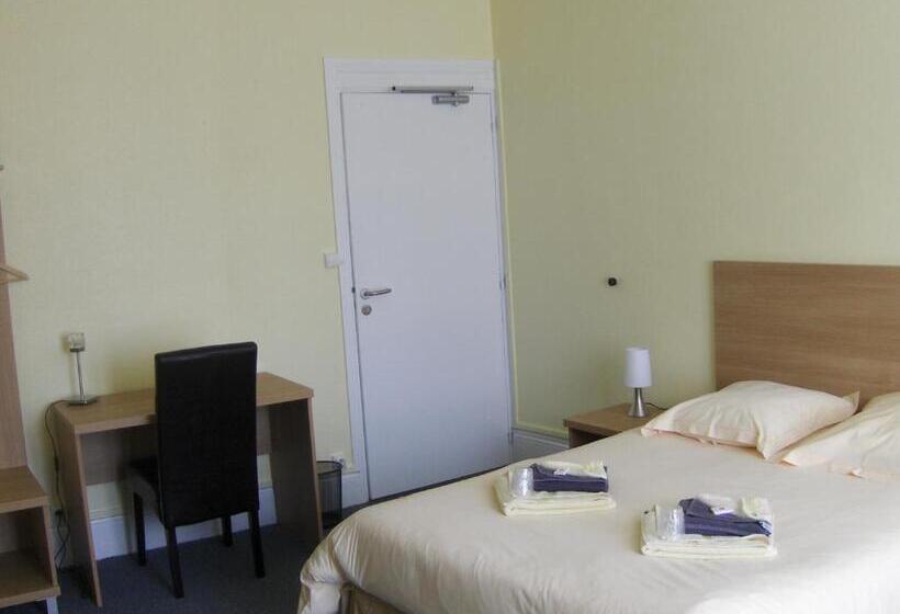 ホテル La Tour De Crecy