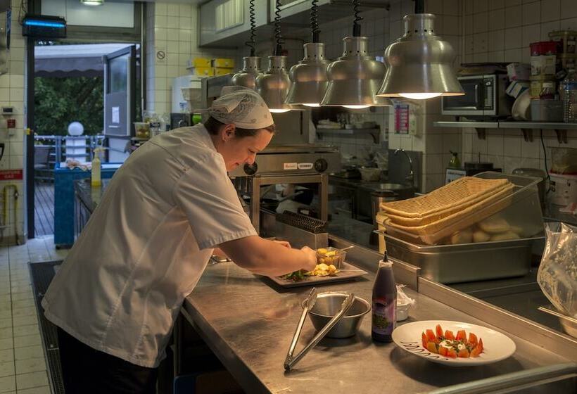 Отель Le Clos Rebillotte