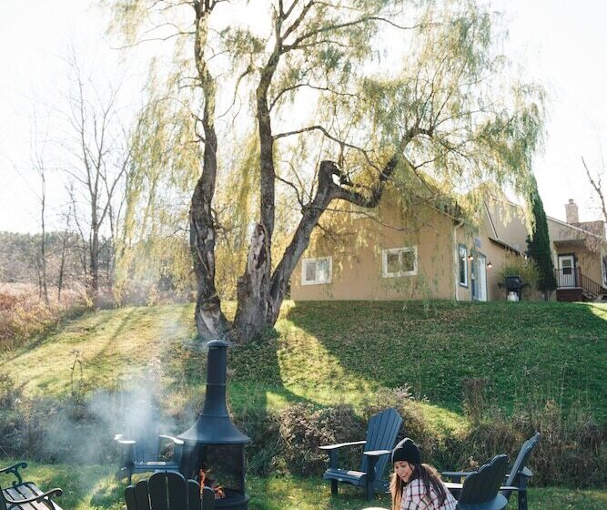 酒店 Le Montagnard – Auberge/hôtel & Chalets