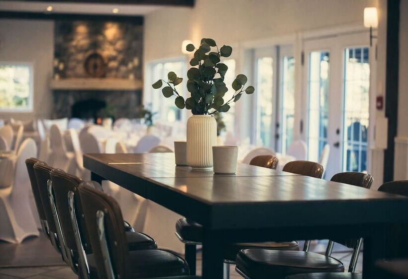 酒店 Le Montagnard – Auberge/hôtel & Chalets