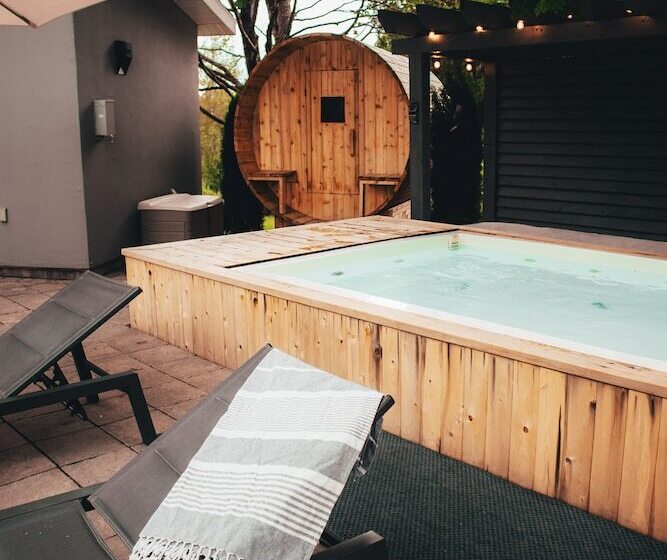 酒店 Le Montagnard – Auberge/hôtel & Chalets