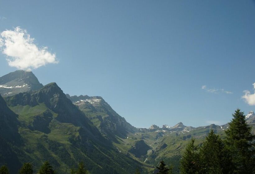 ホテル Le Petit Abri