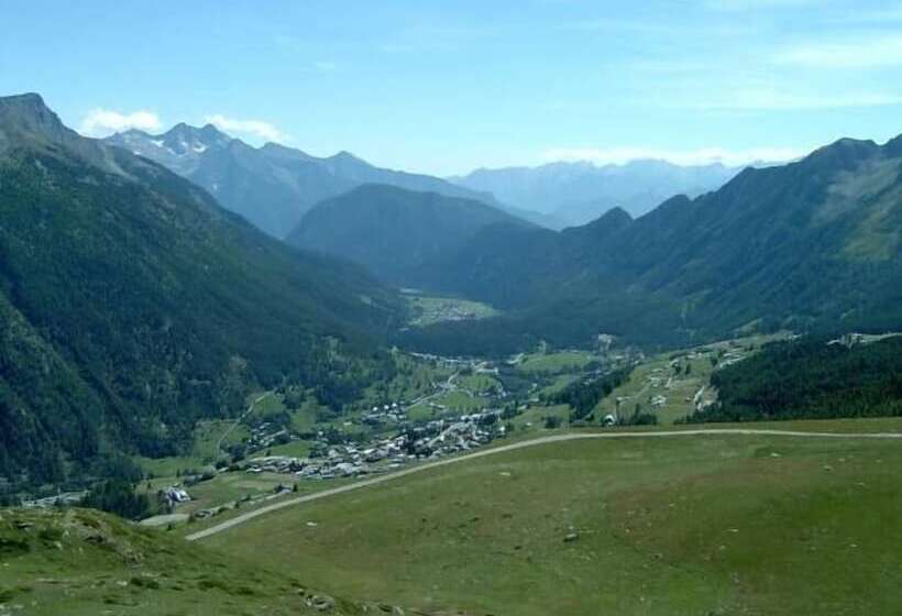 ホテル Le Petit Abri