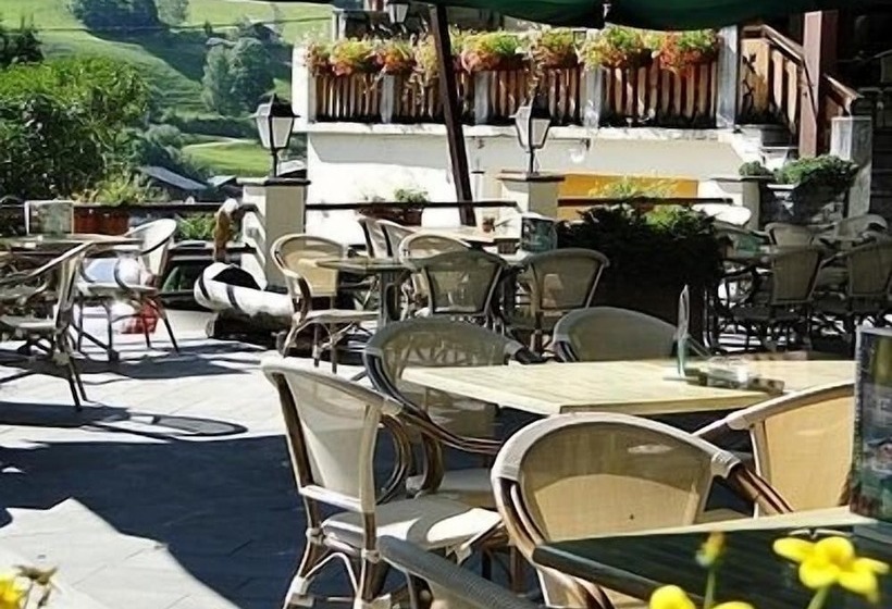 ホテル Logis Hôtel Les Ancolies