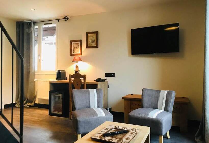 ホテル Logis Hôtel Les Ancolies