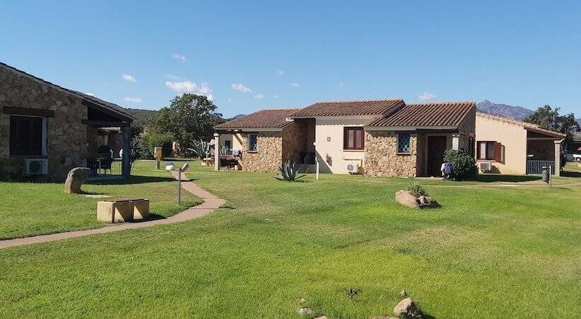 هتل Li Suari Club Village