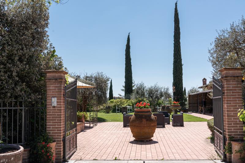 בית מלון כפרי Locanda Poggioleone