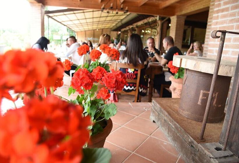 ホテル Locanda Poggioleone