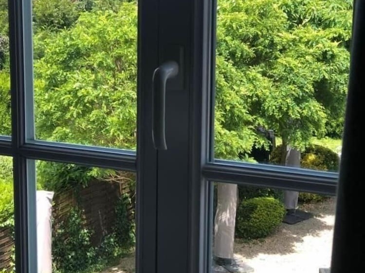 ホテル Logis Auberge De L'ombrée