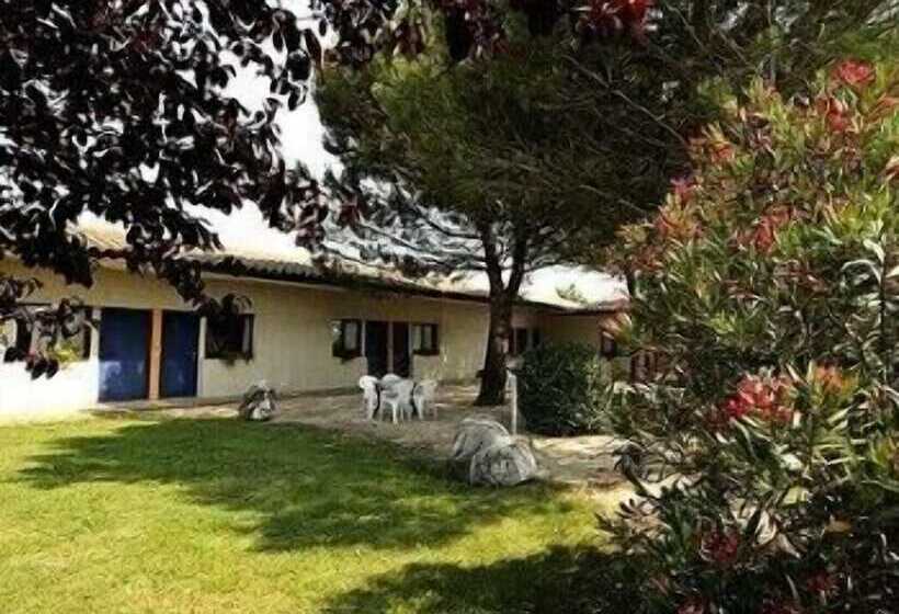 호텔 Logis Hôtel Le Mistral   Restaurant   Montélimar Sud