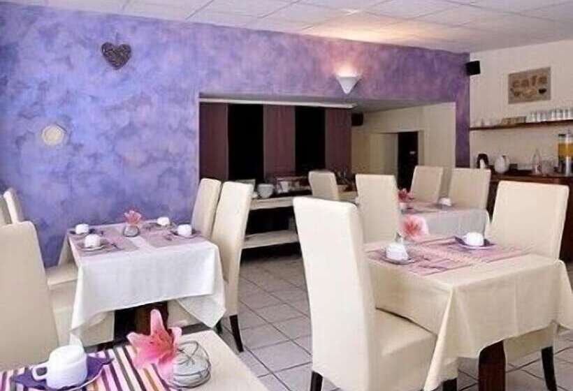 호텔 Logis Hôtel Le Mistral   Restaurant   Montélimar Sud