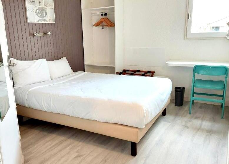 ホテル Logis Hôtel Le Rialto