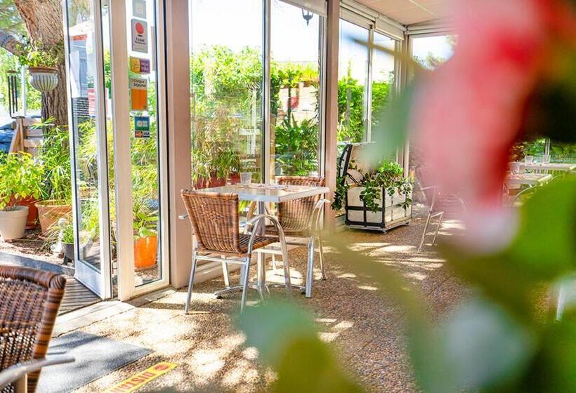 ホテル Logis Hôtel Le Rialto