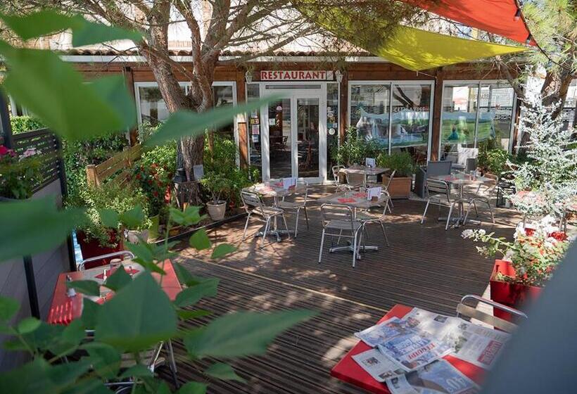 ホテル Logis Hôtel Le Rialto