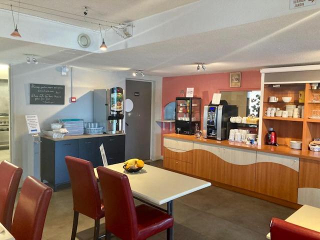 ホテル Logis Hôtel Le Rialto