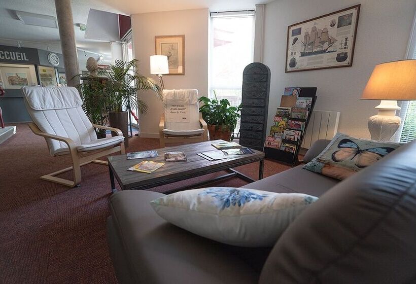 ホテル Logis Hôtel Le Rialto