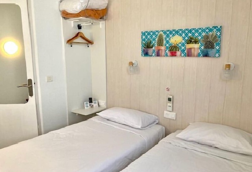 ホテル Logis Hôtel Le Rialto