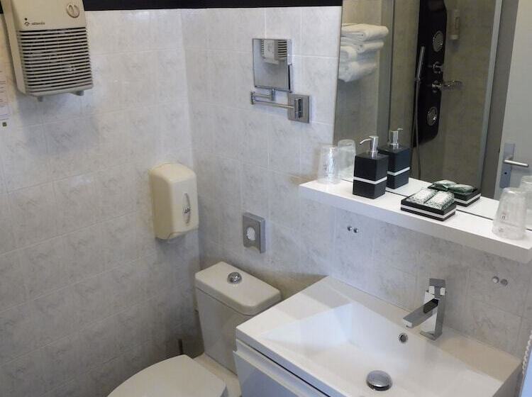 Logis Hotel Restaurant Des Gorges Du Tarn