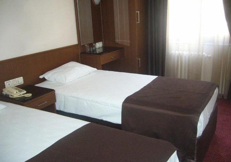 Lyon Hotel İstanbul