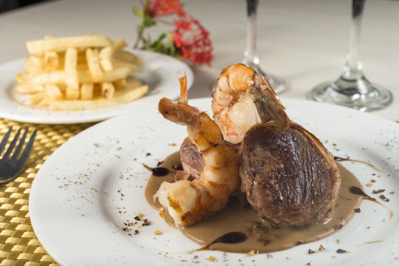 ホテル Manantial Melgar