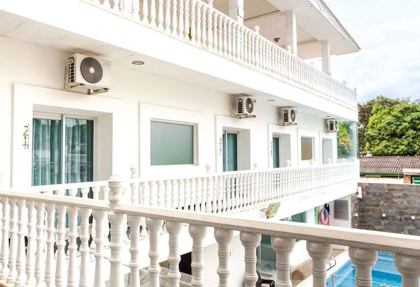 ホテル Manantial Melgar