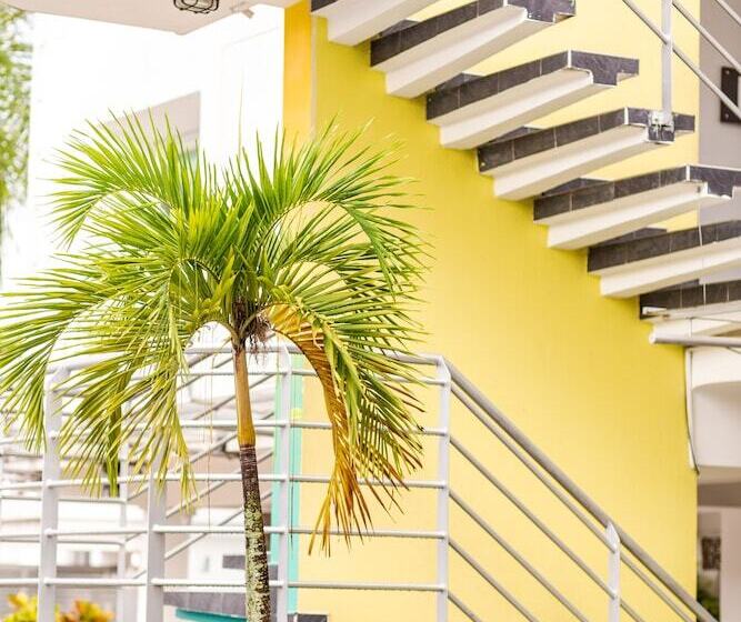 ホテル Manantial Melgar