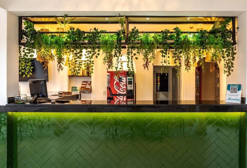 ホテル Manantial Melgar