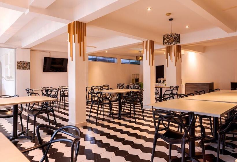 هتل Manantial Melgar