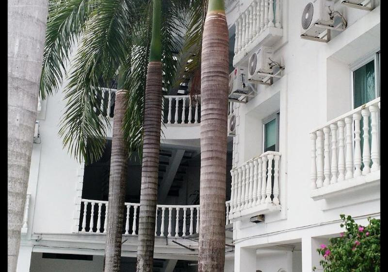 ホテル Manantial Melgar