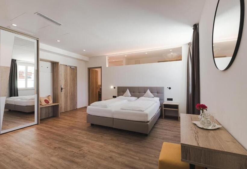 ホテル Mandelhof S