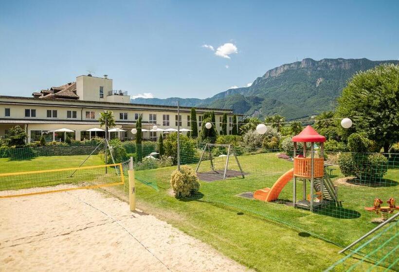 ホテル Mandelhof S