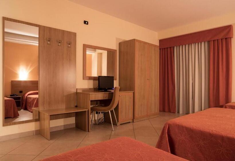 בית מלון כפרי Manhattan Village