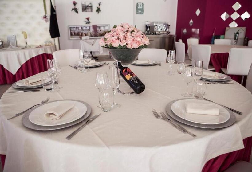 בית מלון כפרי Manhattan Village