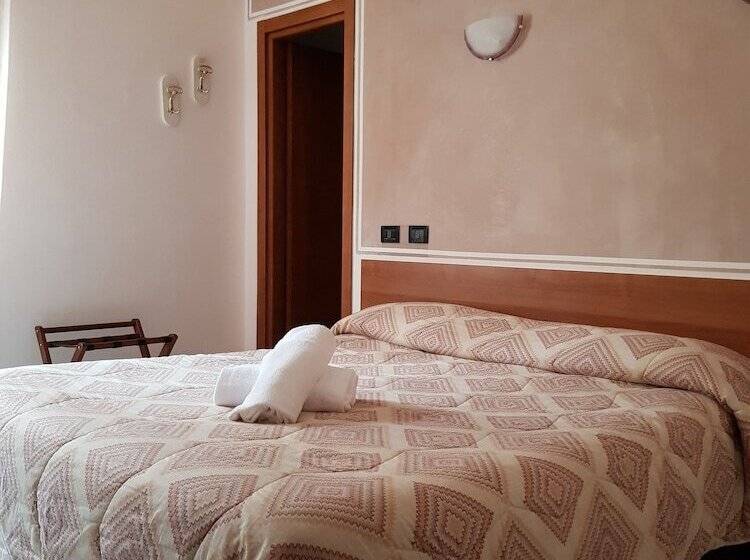 בית מלון כפרי Marinoni