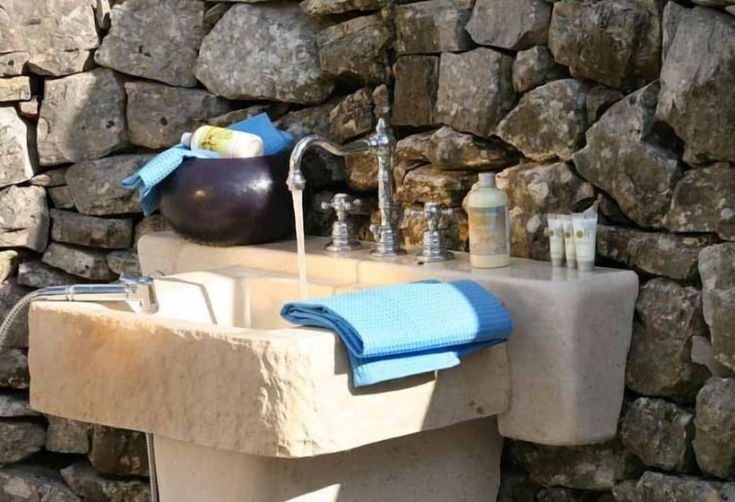 Отель Masseria Quis Ut Deus