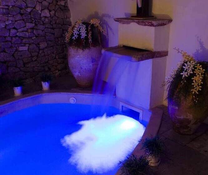 Отель Masseria Quis Ut Deus