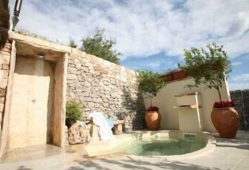 Отель Masseria Quis Ut Deus