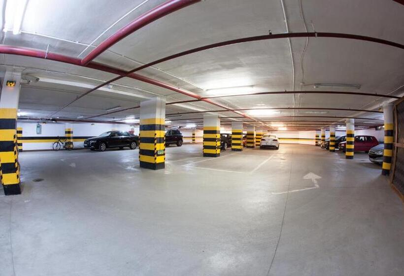 Отель Metropolis