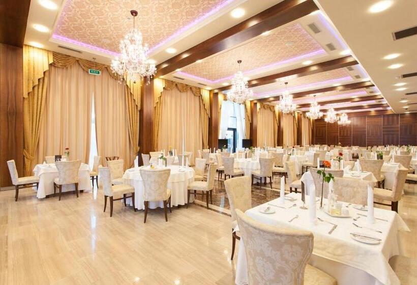 Отель Metropolis