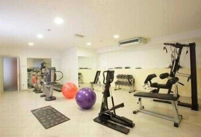 Отель Michelangelo