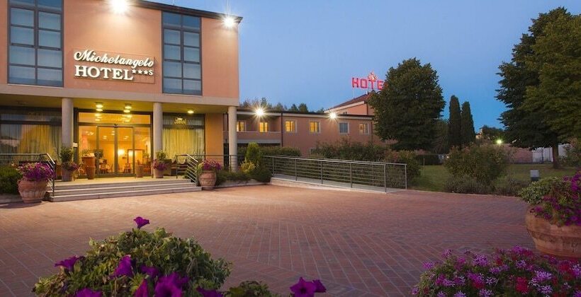 בית מלון כפרי Michelangelo