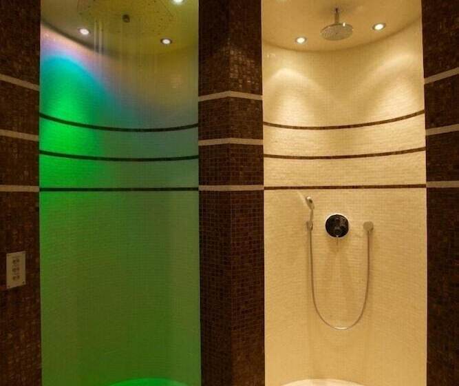 هتل Modrzewie Park