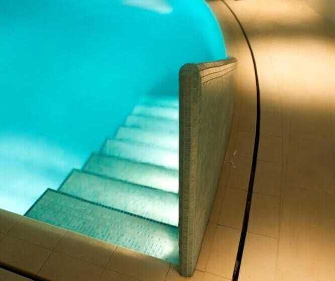 هتل Modrzewie Park