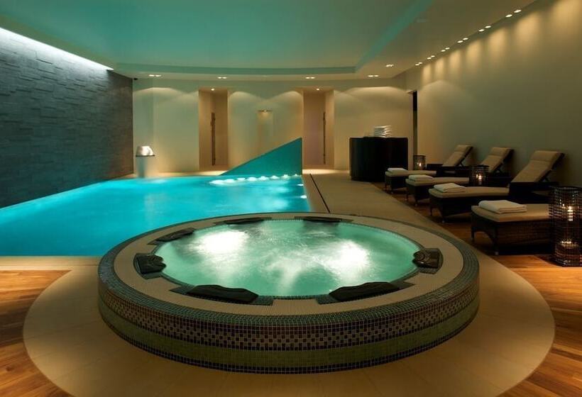 هتل Modrzewie Park