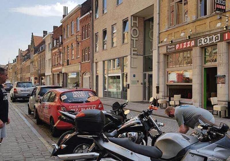 فندق O Ieper
