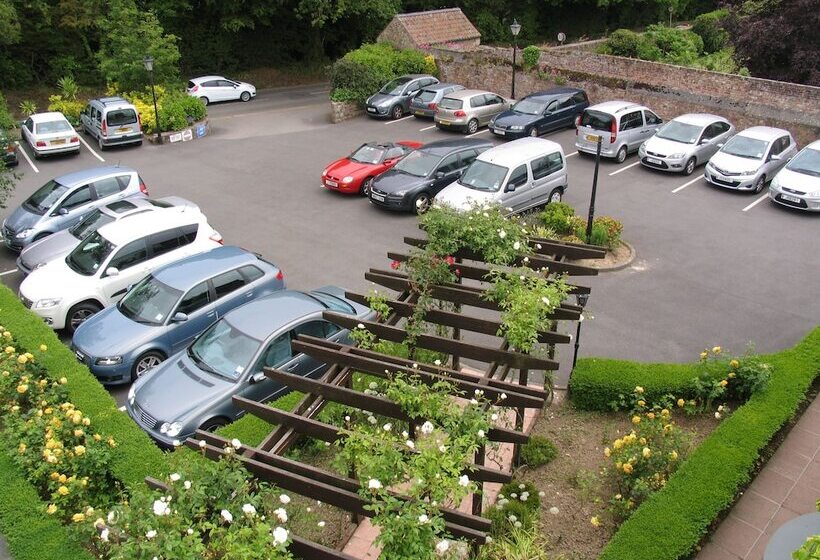 هتل Oaklands Lodge